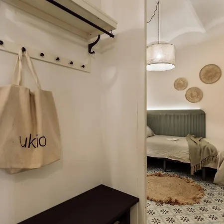 Cape - 2 Bedrooms In Gracia Barcelona